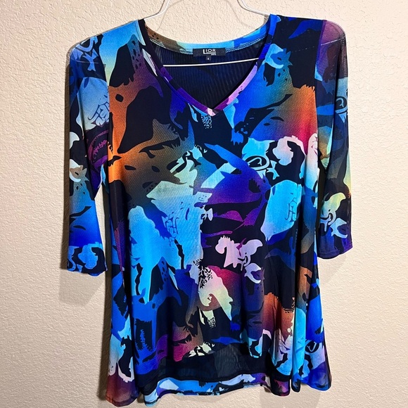 Lior Paris Tops - 🔥BUY TWO GET ONE 50% OFF🔥
*Discount applied when you create a bundle*